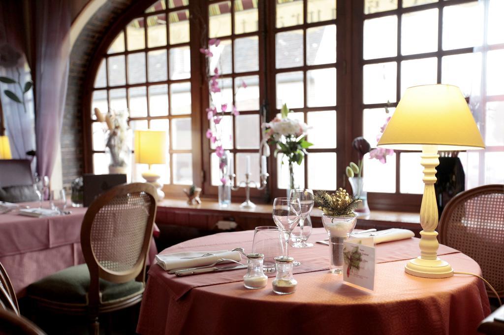 Hotel Auberge La Pomme De Pin Senonches Zewnętrze zdjęcie