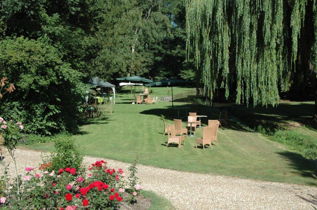 Hotel Auberge La Pomme De Pin Senonches Zewnętrze zdjęcie