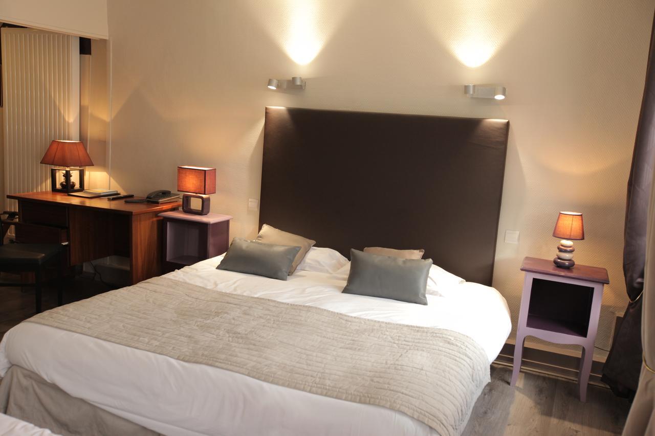 Hotel Auberge La Pomme De Pin Senonches Zewnętrze zdjęcie