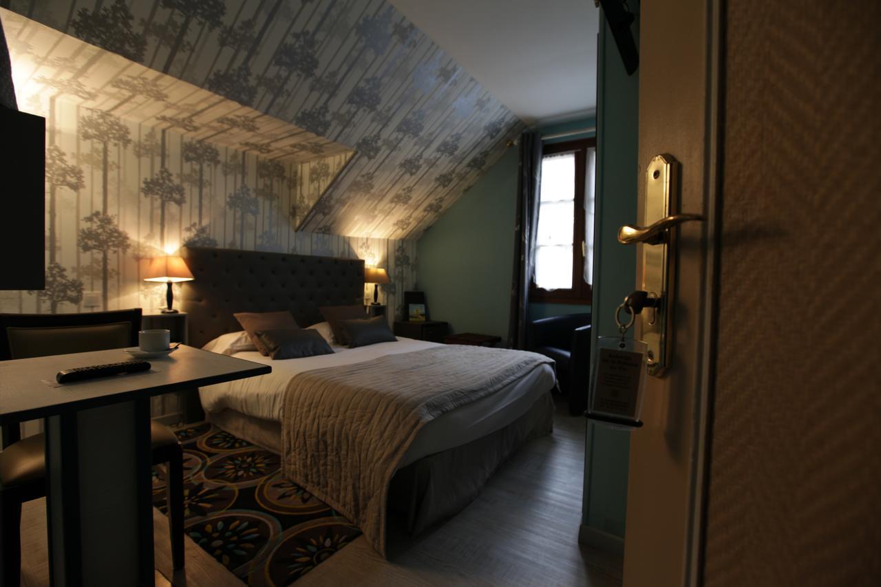 Hotel Auberge La Pomme De Pin Senonches Zewnętrze zdjęcie