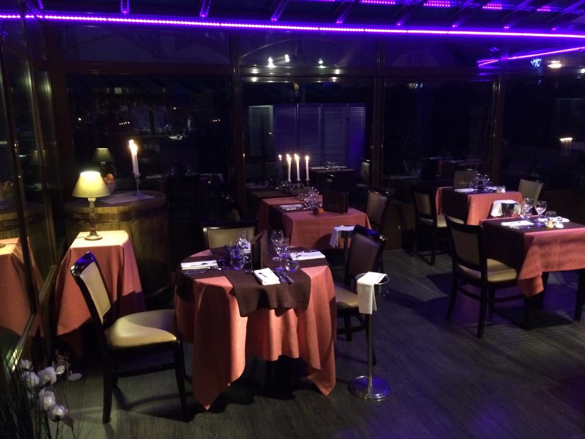 Hotel Auberge La Pomme De Pin Senonches Zewnętrze zdjęcie